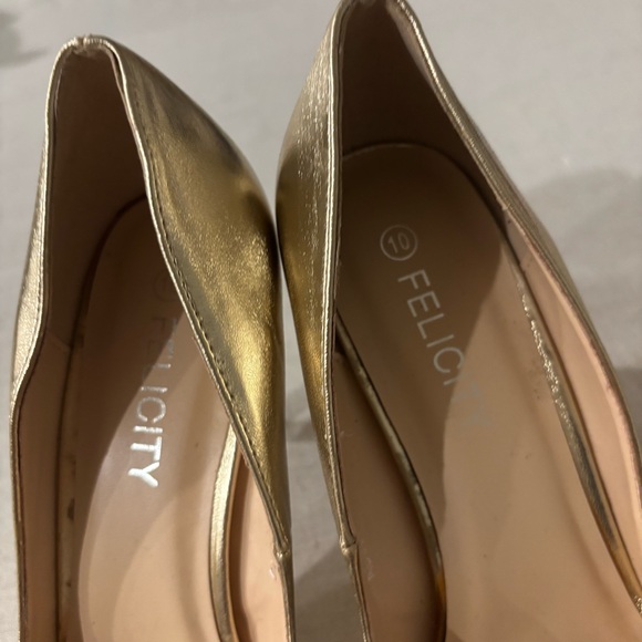 Felicity Metallic Gold Heels Women’s Size 9 Pointed Toe Pumps - Picture 4 of 8